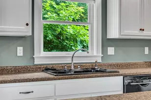 63 Lawrence St, Rockland, ME 04841 - Photo 32