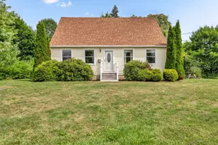 63 Lawrence St, Rockland, ME 04841 - Photo 2