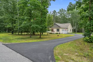 4 Huckleberry Ln, Kennebunk, ME 04043 - Photo 1