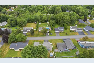 7 Champlain Avenue, Lewiston, ME 04240 - Photo 58