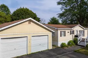 93 Main St, Rockland, ME 04841 - Photo 2