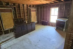 80 Park St, Livermore Falls, ME 04254 - Photo 24