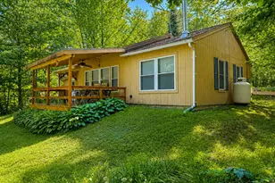 32 Luckman Rd, Saint Albans, ME 04971 - Photo 1