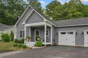 21 Youngs Ln, Freeport, ME 04032 - Photo 2