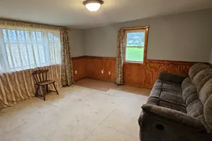 8 Carpenter St, Presque Isle, ME 04769 - Photo 4