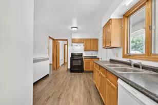 220 Congress Cir, Topsham, ME 04086 - Photo 12
