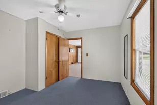 205 Bowdoin St, Millinocket, ME 04462 - Photo 20