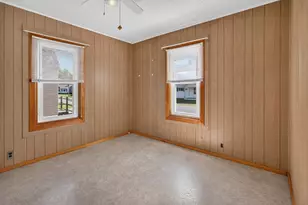 205 Bowdoin St, Millinocket, ME 04462 - Photo 18