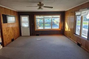 205 Bowdoin St, Millinocket, ME 04462 - Photo 6