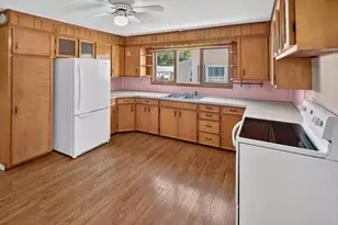 205 Bowdoin St, Millinocket, ME 04462 - Photo 4
