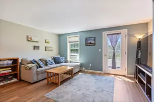 24 Elizabeth Rd, South Berwick, ME 03908 - Photo 6