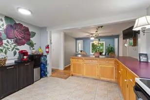 32 Grant Rd, Freeport, ME 04032 - Photo 8