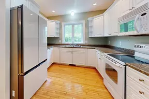 30 Schooner Dr, Rockland, ME 04841 - Photo 2