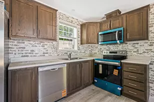 22 Russell St, Phillips, ME 04966 - Photo 8