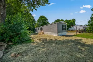 22 Russell St, Phillips, ME 04966 - Photo 4