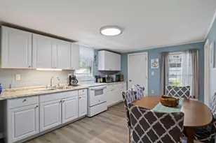 18 Atlantic Ave, Old Orchard Beach, ME 04064 - Photo 10
