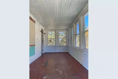 33 Pleasant Street, Calais, ME 04619 - Photo 12