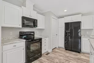 15 Trent Dr, Lisbon, ME 04250 - Photo 4