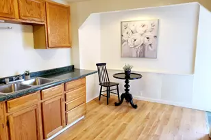 14 Devon St, Portland, ME 04102 - Photo 8