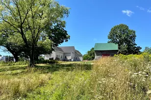 127 Atlantic Hwy, Nobleboro, ME 04555 - Photo 2