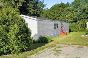 46 Fourth St, Rockland, ME 04841 - Photo 2