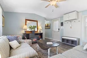 46 Fourth St, Rockland, ME 04841 - Photo 12