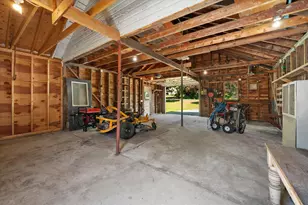 240 W Main St, Searsport, ME 04974 - Photo 24