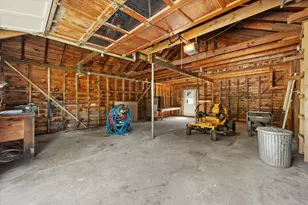 240 W Main St, Searsport, ME 04974 - Photo 42