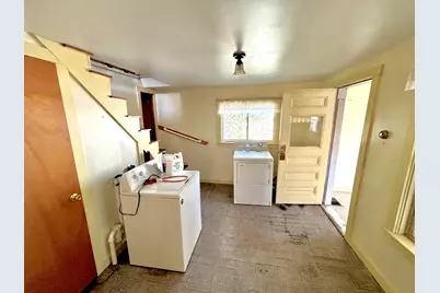188 Knox Street, Millinocket, ME 04462 - Photo 16