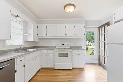 62 Graham Avenue S, Bangor, ME 04401 - Photo 2