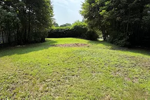 34 Lincoln St, Dexter, ME 04930 - Photo 2
