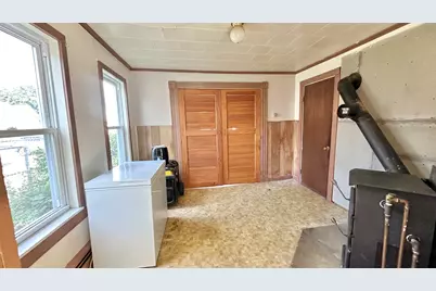 122 Knox Street, Millinocket, ME 04462 - Photo 12