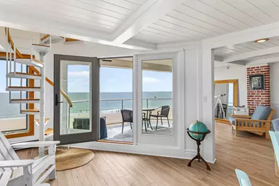 207 E Grand Avenue #D8, Old Orchard Beach, ME 04064 - Photo 6