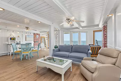 207 E Grand Avenue #D8, Old Orchard Beach, ME 04064 - Photo 2