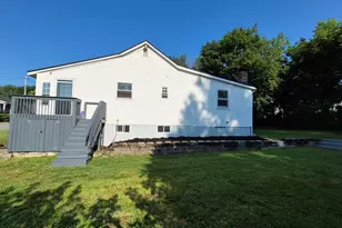 39 Sawyer St, Waterville, ME 04901 - Photo 4