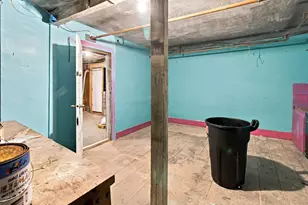 291 Bates St, Lewiston, ME 04240 - Photo 36