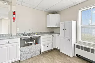 291 Bates St, Lewiston, ME 04240 - Photo 8