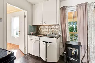 291 Bates St, Lewiston, ME 04240 - Photo 16