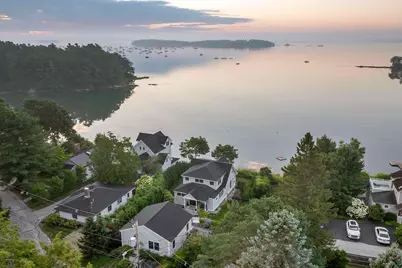 32 Edgewater Road, Falmouth, ME 04105 - Photo 2