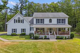 21 Royal Oak Cir, Topsham, ME 04086 - Photo 1
