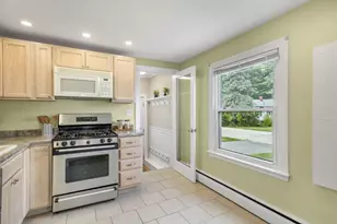 30 Daytona St, South Portland, ME 04106 - Photo 16
