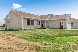 16 Hunter Dr, Hermon, ME 04401 - Photo 4