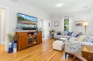 32 Pearl St, Camden, ME 04843 - Photo 24