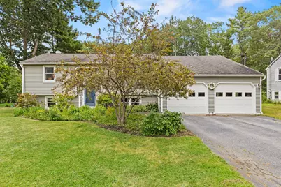 18 Ellen Circle, Yarmouth, ME 04096 - Photo 2