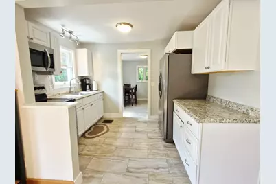 24 Howard Street, Mexico, ME 04257 - Photo 6