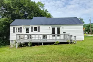 24 Howard St, Mexico, ME 04257 - Photo 1
