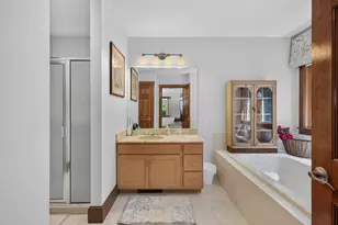 217 & 219 Sea Rd, Kennebunk, ME 04043 - Photo 46