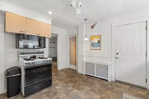 19 Linden St, Portland, ME 04103 - Photo 18