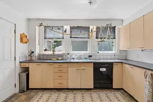 19 Linden St, Portland, ME 04103 - Photo 16
