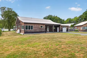 7 Pebble Ln, Kennebunk, ME 04043 - Photo 2